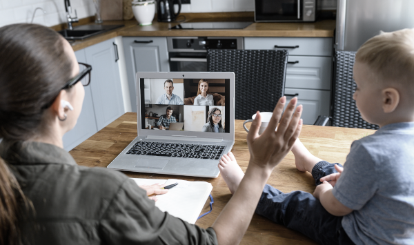 Meetings sind als Videokonferenz abzuhalten, empfiehlt die SARS-CoV-2-Arbeitsschutzregel